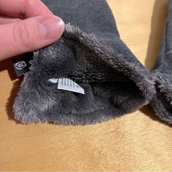 Isotoner Gloves Thinsulate Ultra Insulation Lined Grey ONE SIZE fleece LEATHER - Picture 4 of 6